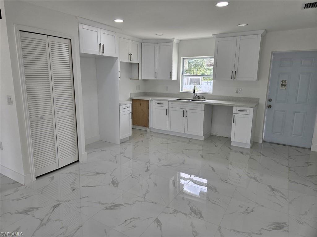 309 Petite Ave
