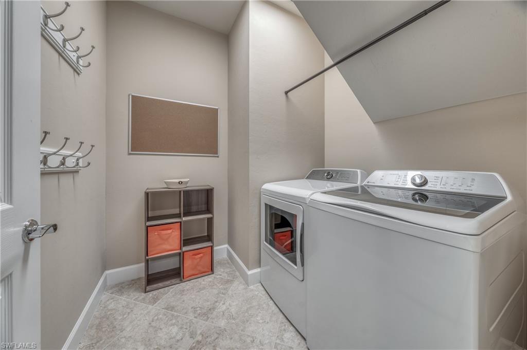 7491 Blackberry DR