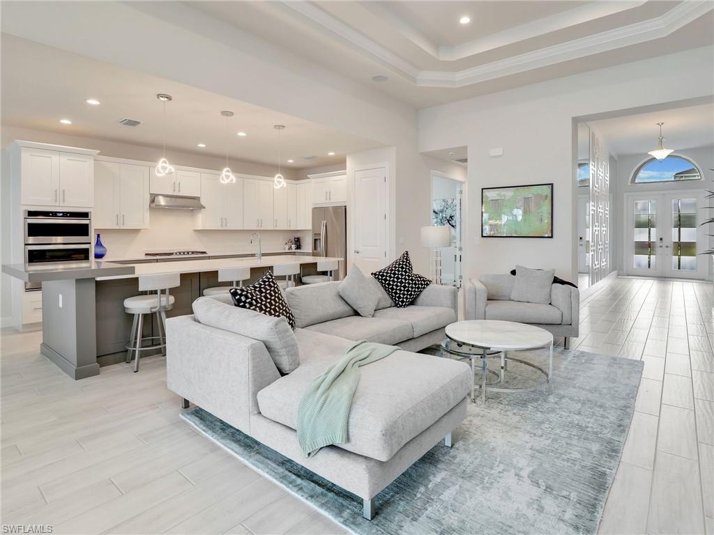 9054 Montserrat DR