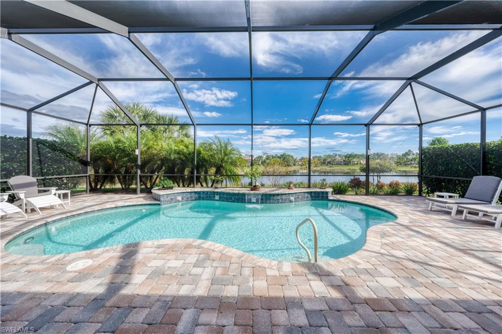 8942 Bahama Swallow WAY
