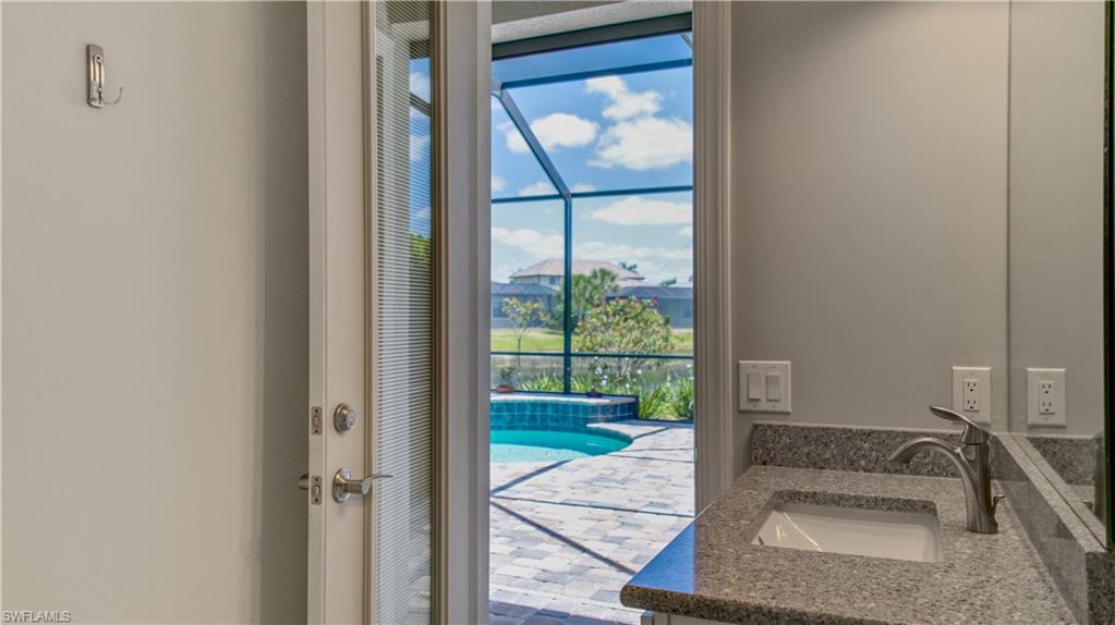 8942 Bahama Swallow WAY