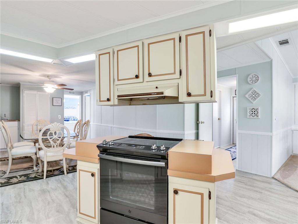 123 Calais CT