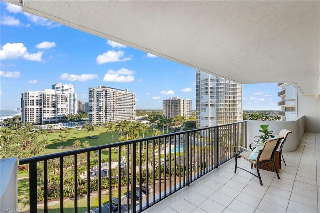 4005 Gulf Shore BLVD N # 807
