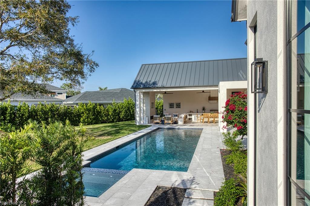 721 Spring Line DR