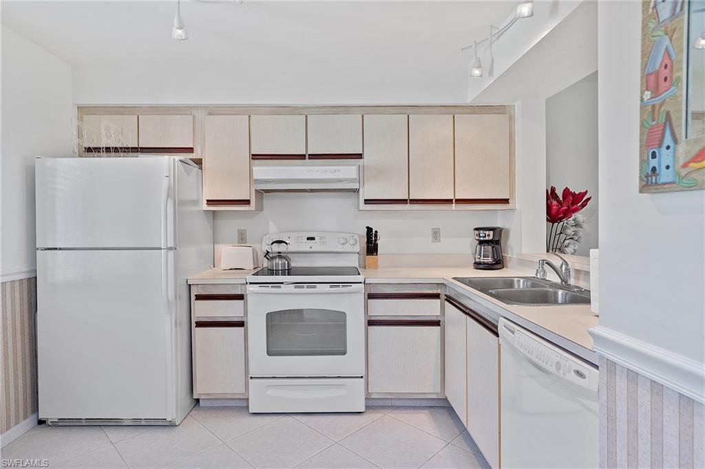 221 Fox Glen DR # 2209