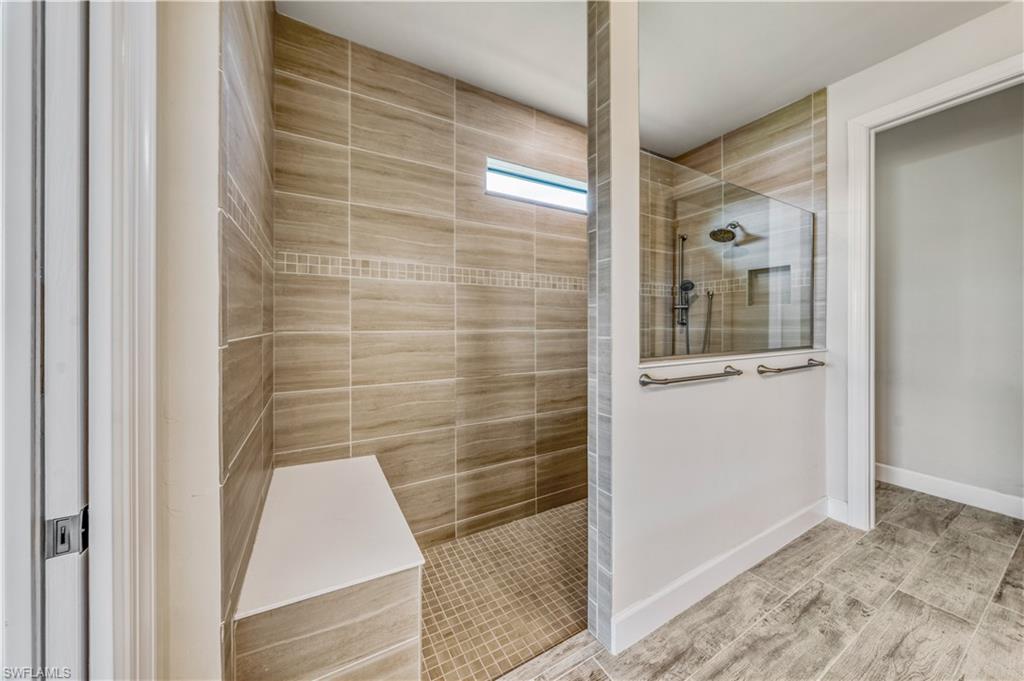 8946 Bahama Swallow WAY