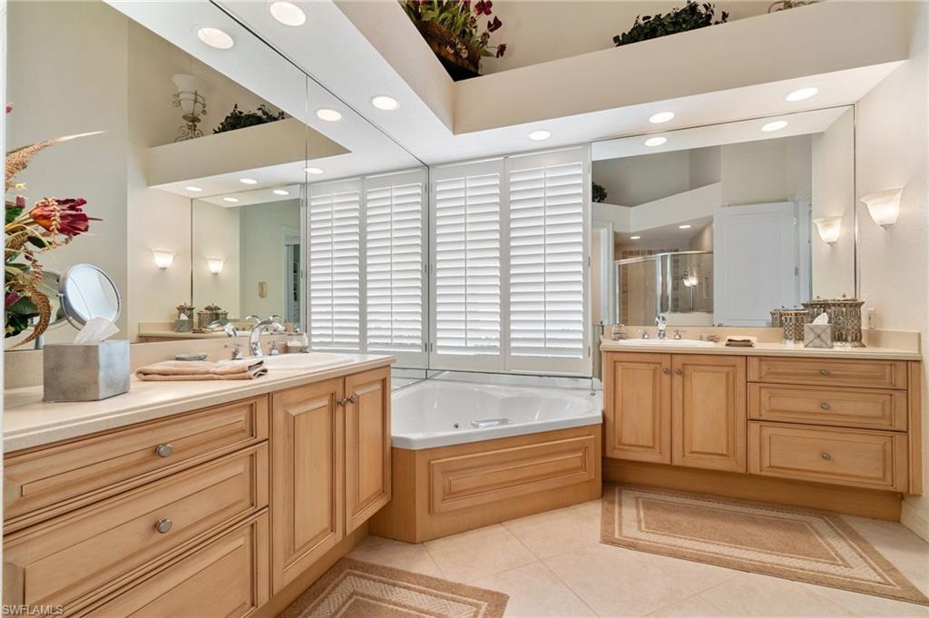 1092 Grand Isle DR