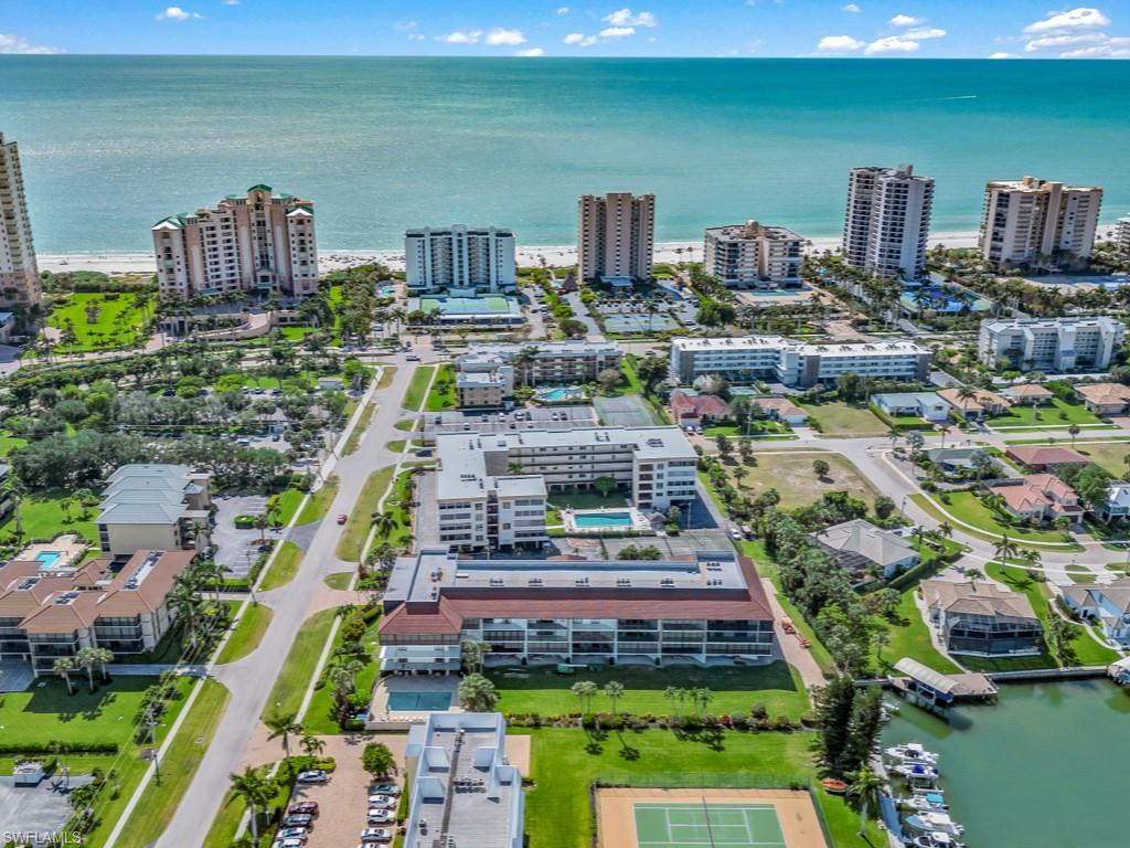 961 Swallow AVE # 304