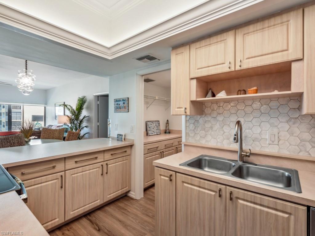 961 Swallow AVE # 304