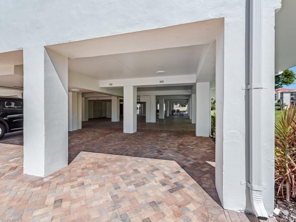 961 Swallow AVE # 304