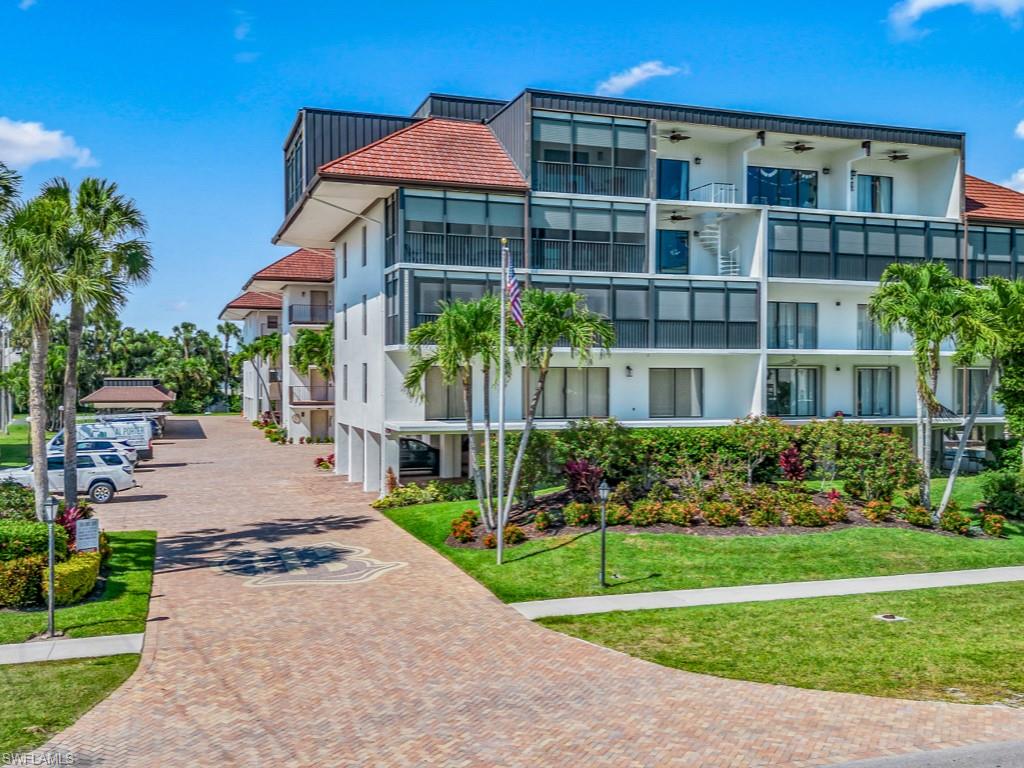961 Swallow AVE # 304