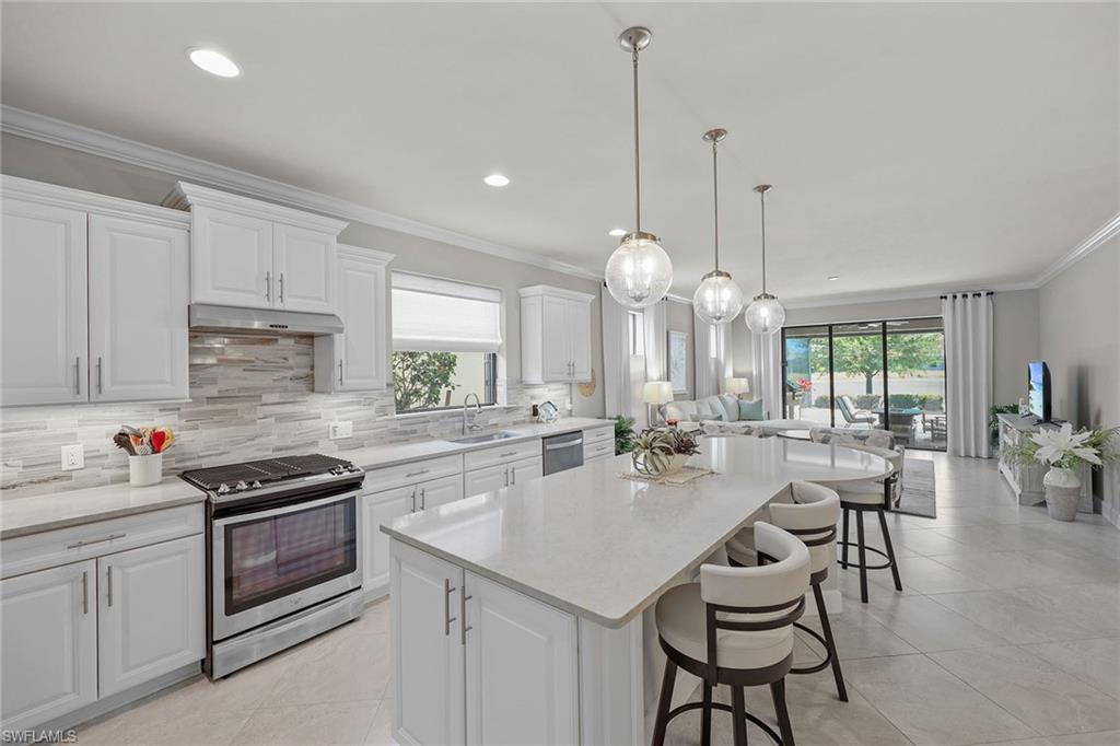 7554 Blackberry DR