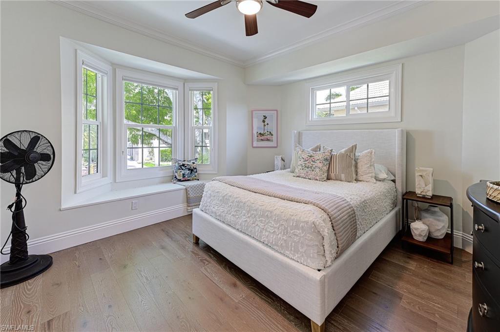 196 Topanga DR
