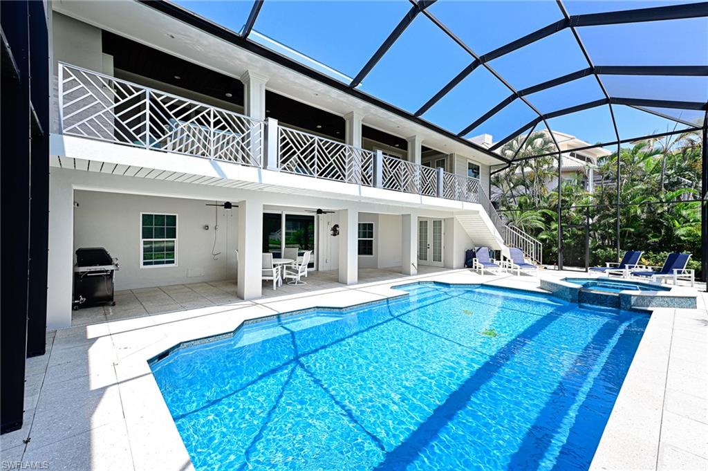 196 Topanga DR