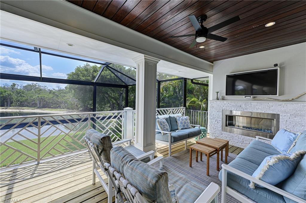 196 Topanga DR