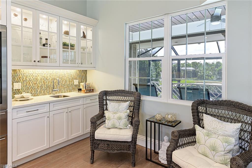 196 Topanga DR