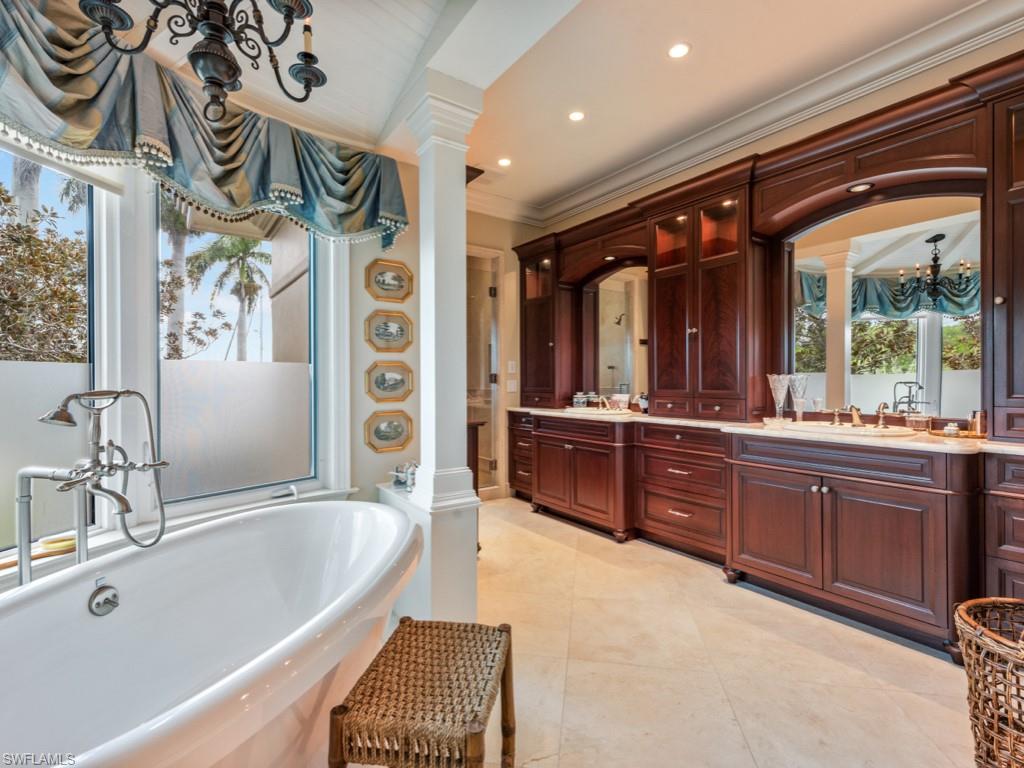 1515 Gulfstar DR S