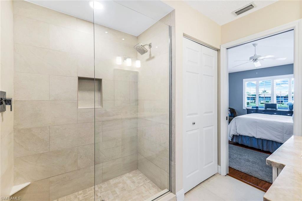 6660 Huntington Lakes CIR # 204
