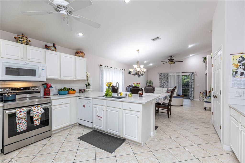87 Burnt Pine DR