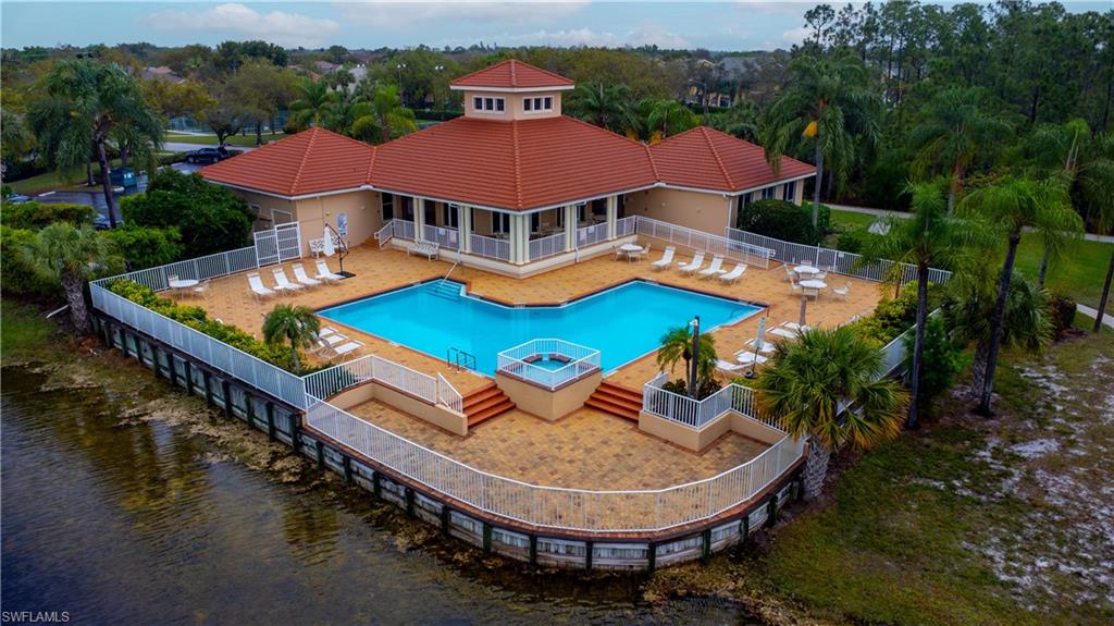 87 Burnt Pine DR