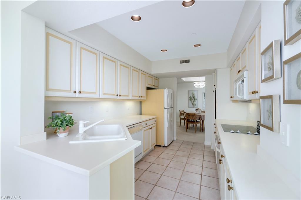 4255 Gulf Shore BLVD N # 1205