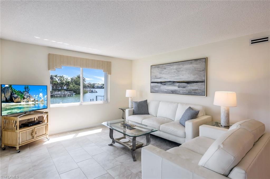 1930 Gulf Shore BLVD N # D202