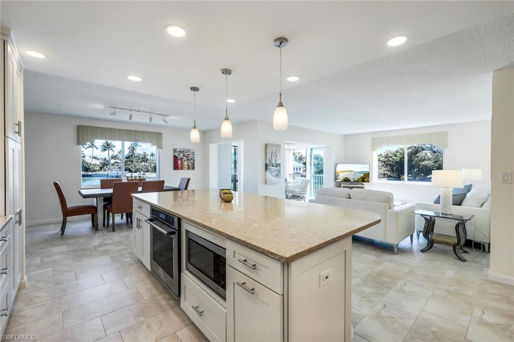 1930 Gulf Shore BLVD N # D202