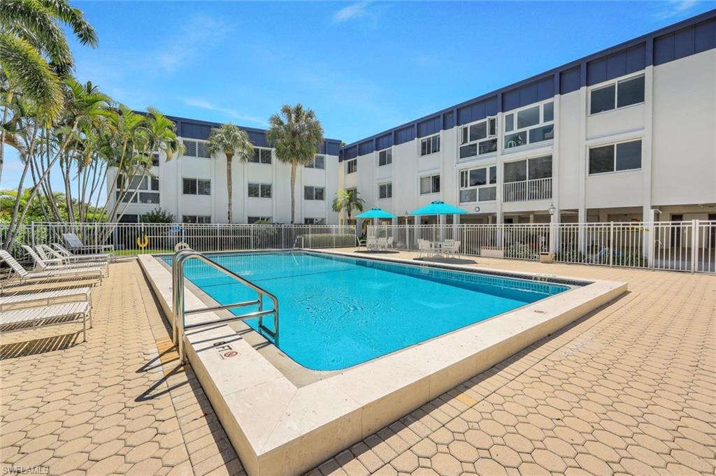 1930 Gulf Shore BLVD N # D202