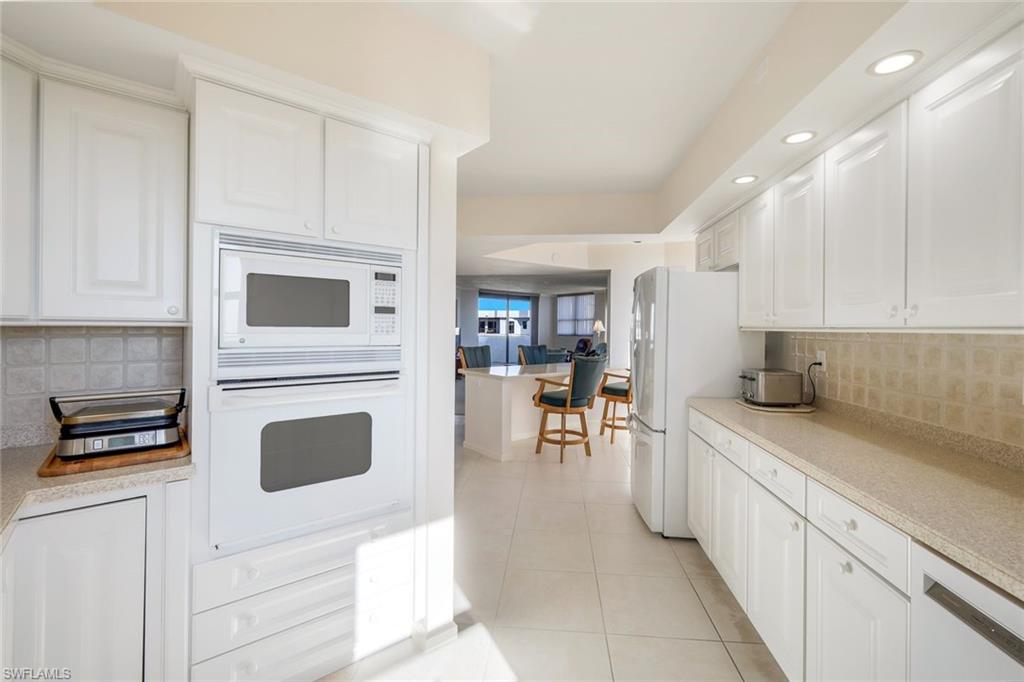 6001 Pelican Bay BLVD # 1506