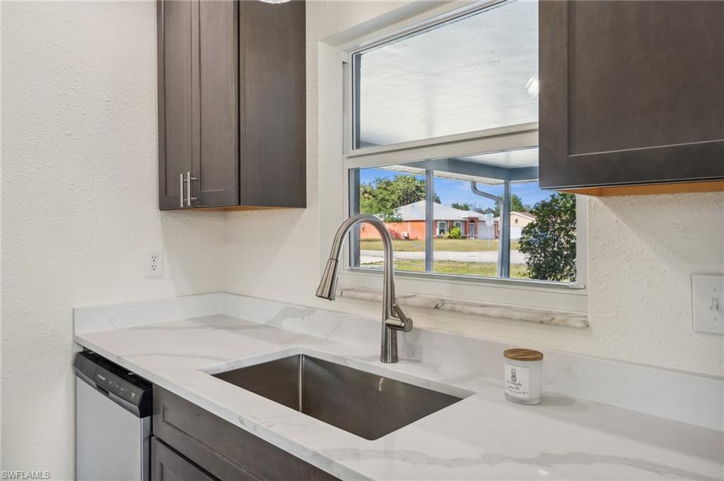 4296 18th PL SW
