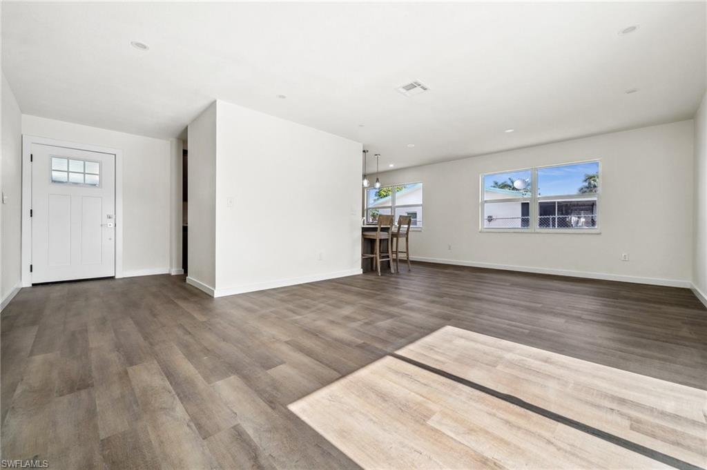 4296 18th PL SW