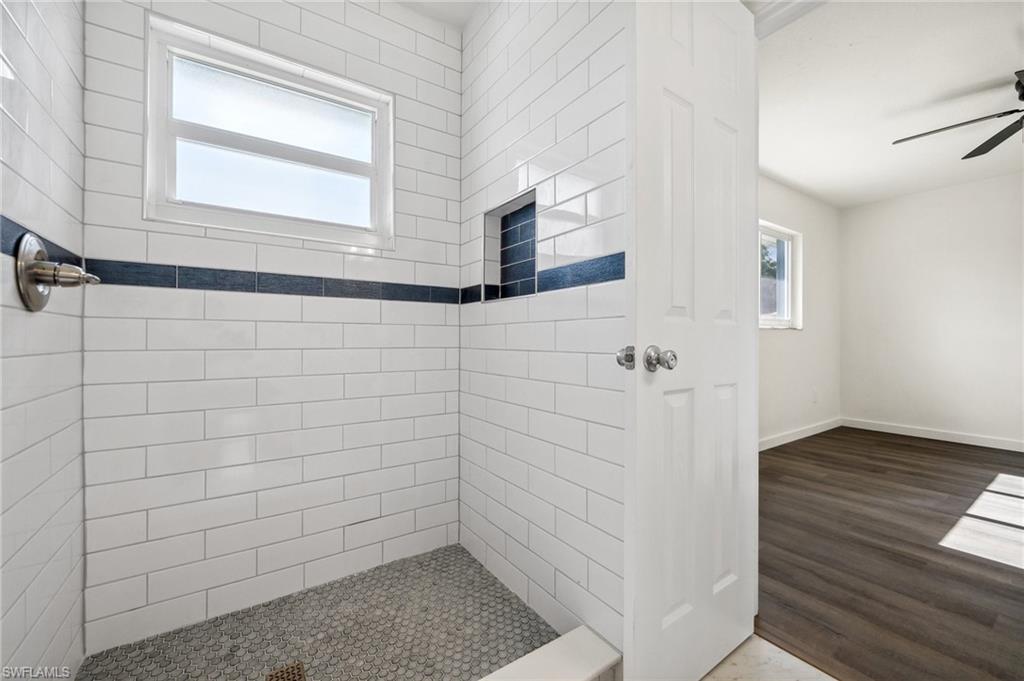 4296 18th PL SW