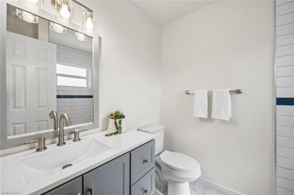 4296 18th PL SW