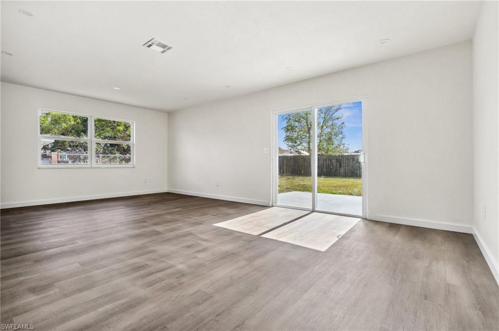 4296 18th PL SW