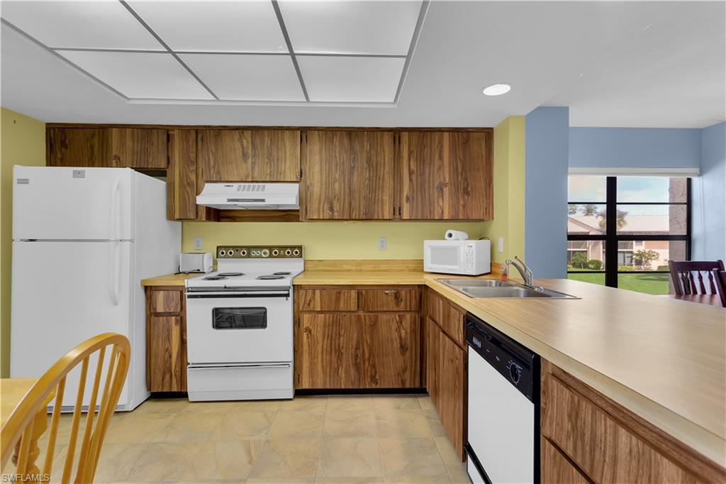 960 Palm View DR # 208