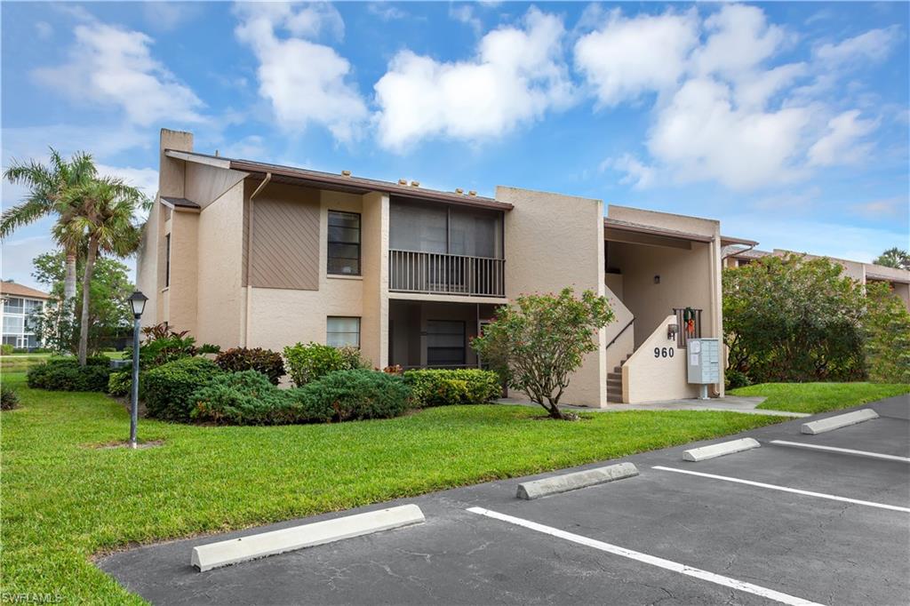 960 Palm View DR # 208