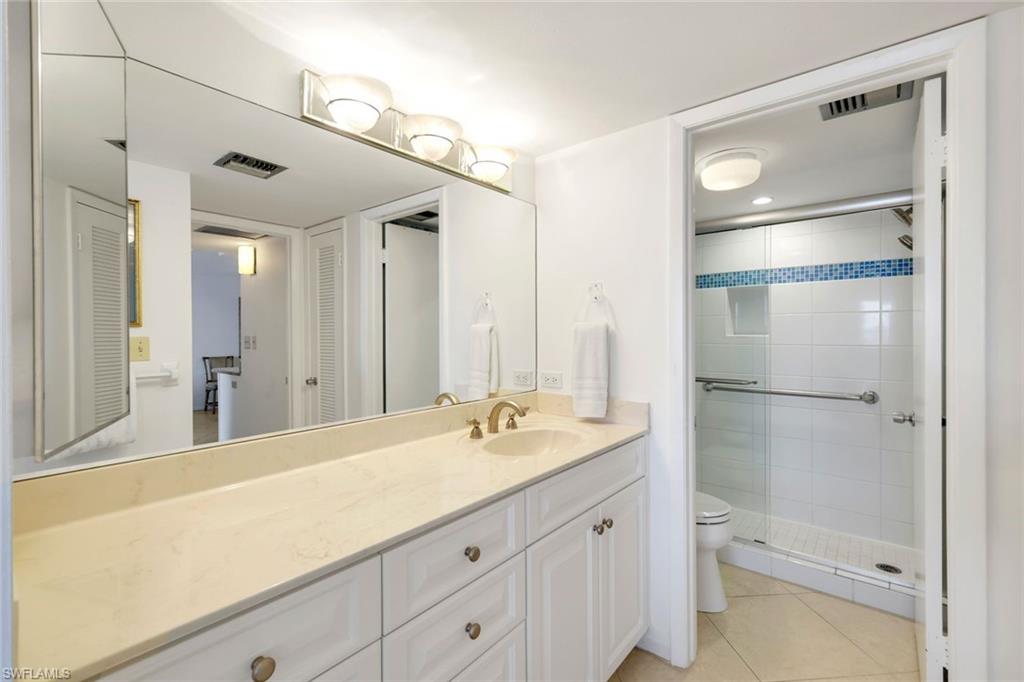 3443 Gulf Shore BLVD N # 511
