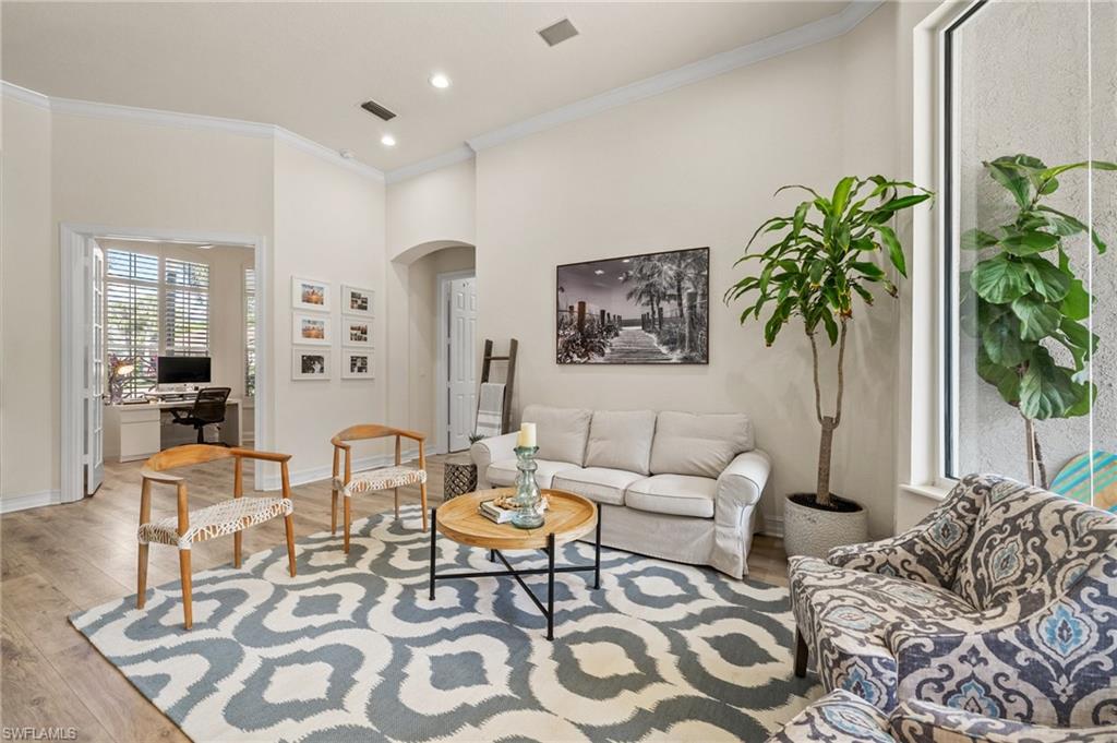 1904 Fairfax CIR
