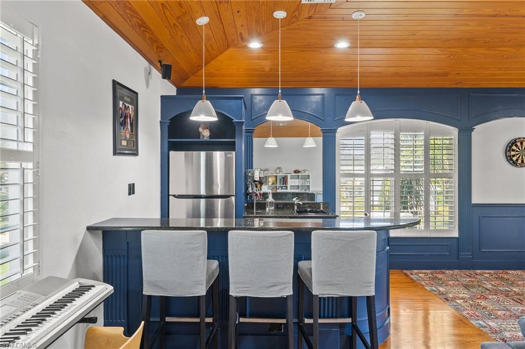 1904 Fairfax CIR