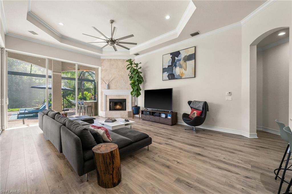 1904 Fairfax CIR