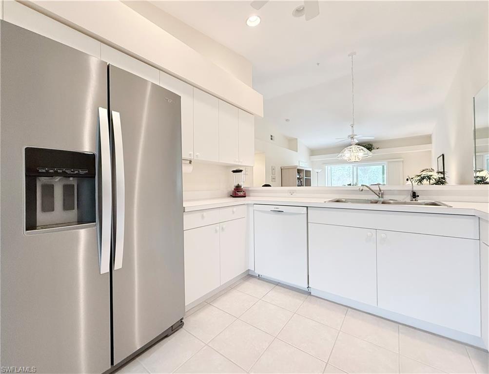 8540 Naples Heritage DR Unit: 822