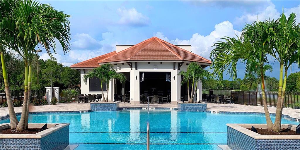 8540 Naples Heritage DR Unit: 822