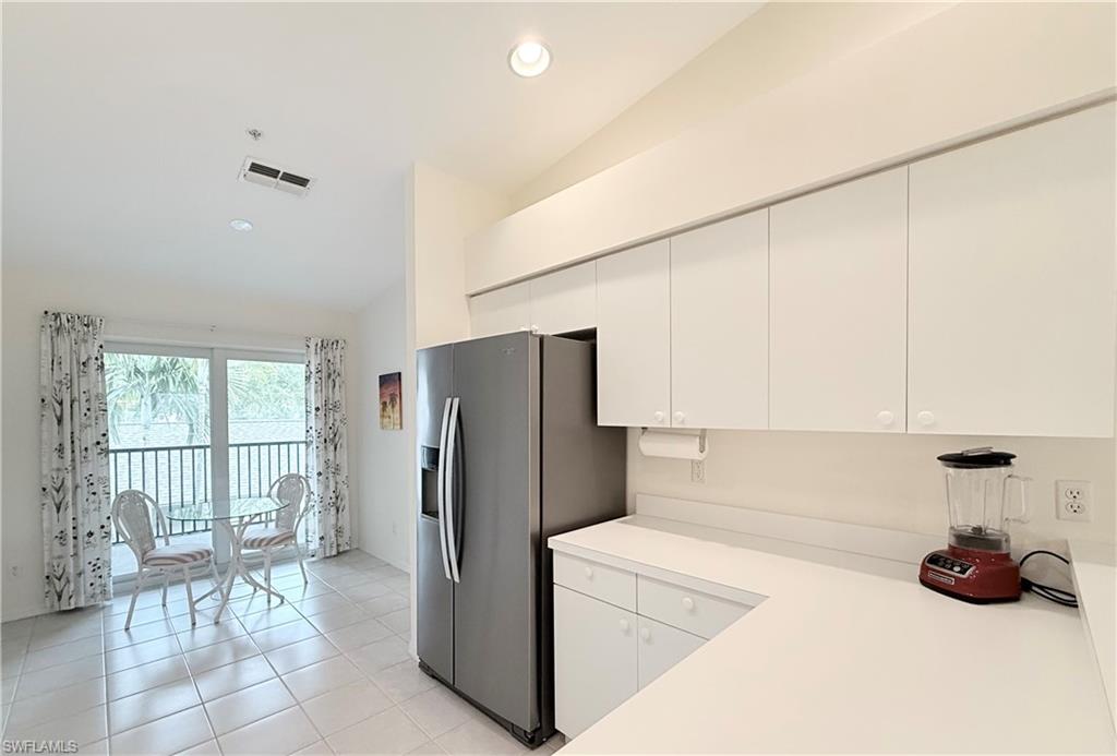 8540 Naples Heritage DR Unit: 822