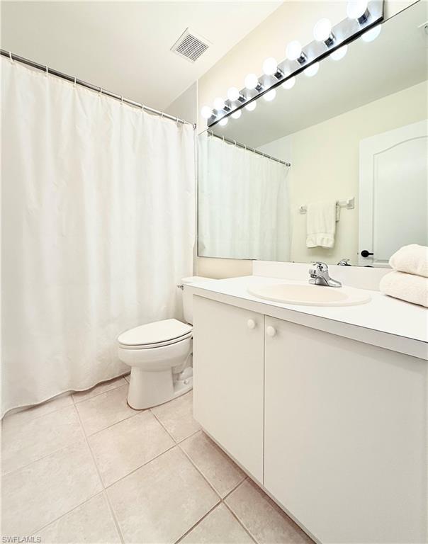 8540 Naples Heritage DR Unit: 822