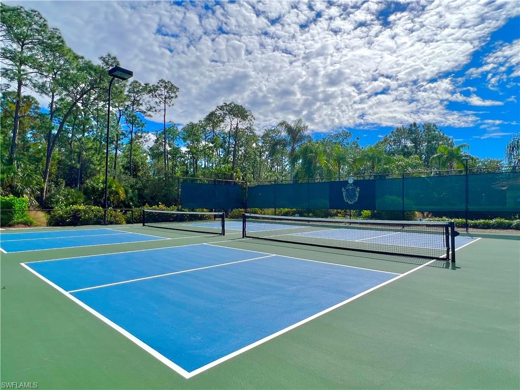 8540 Naples Heritage DR Unit: 822