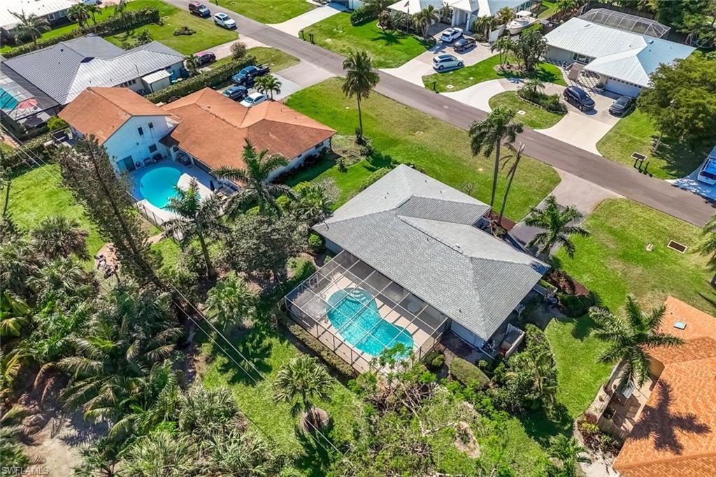466 Golfview DR