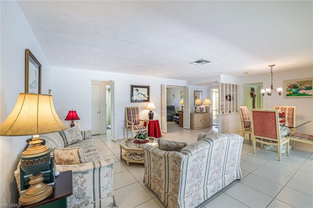 466 Golfview DR