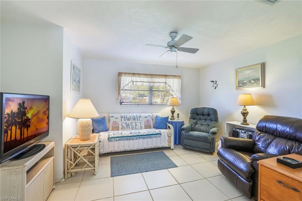 466 Golfview DR