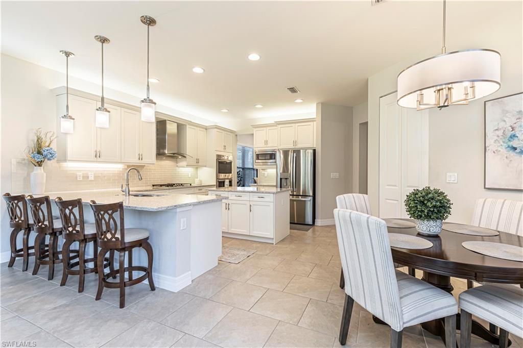 4538 Kensington CIR
