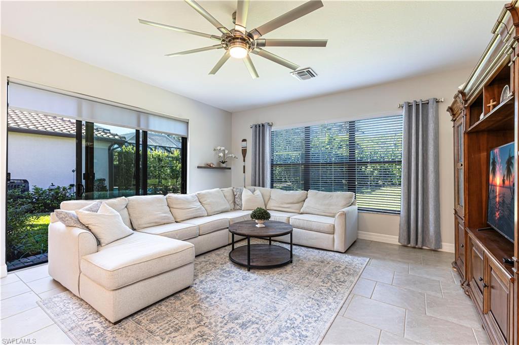 4538 Kensington CIR